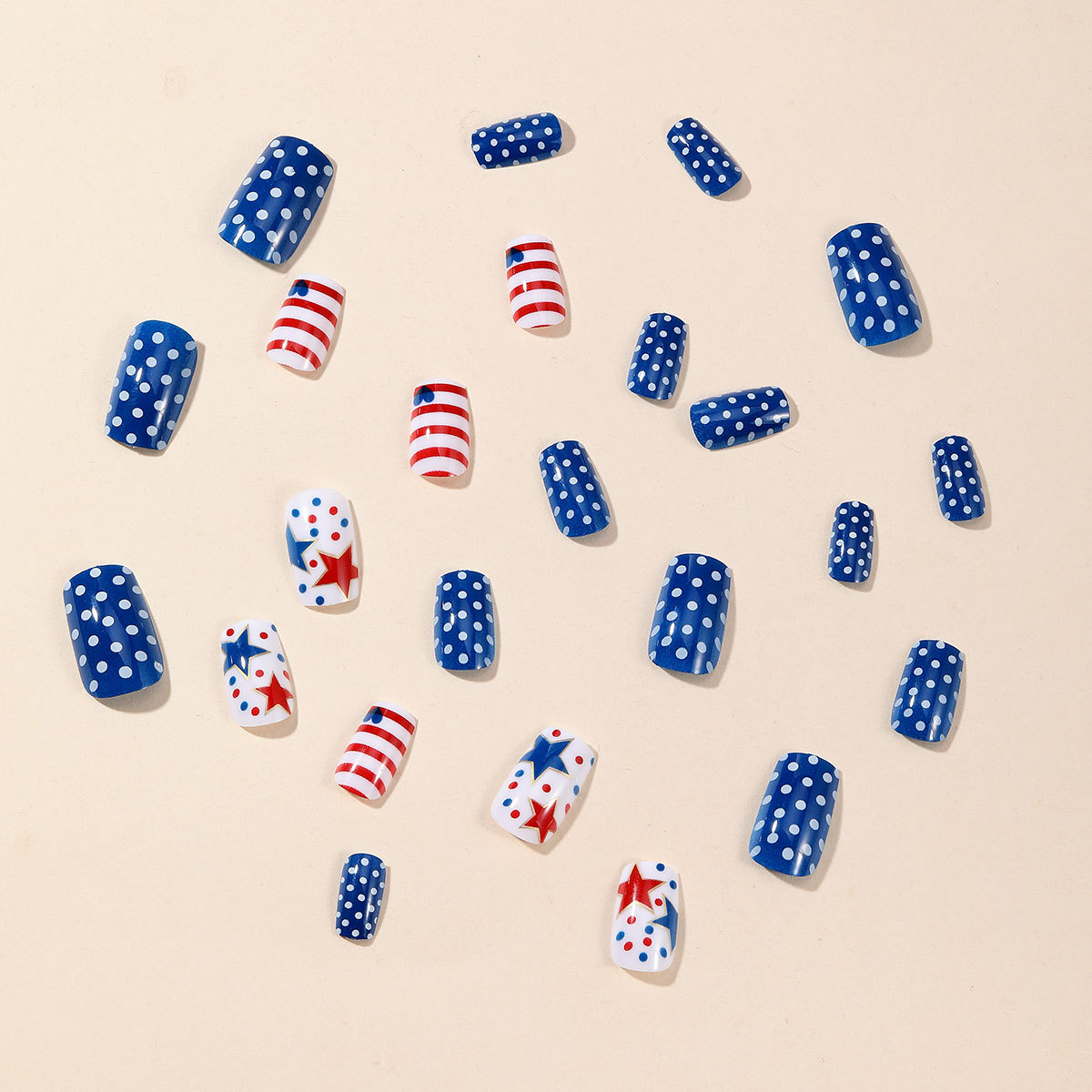 Wear square nail plates on Ind - Nail Art Red recensie en prijs