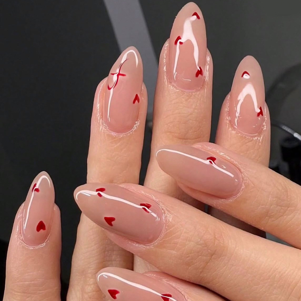Medium almond fake nails in Be - Nail Art Red recensie en prijs