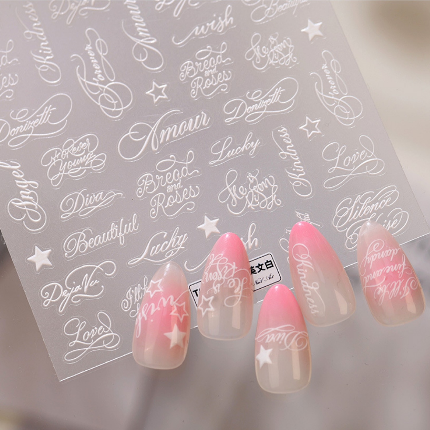 Elegant Cursive Letter 5D Nail - Nail Art Simple Elegant recensie en prijs
