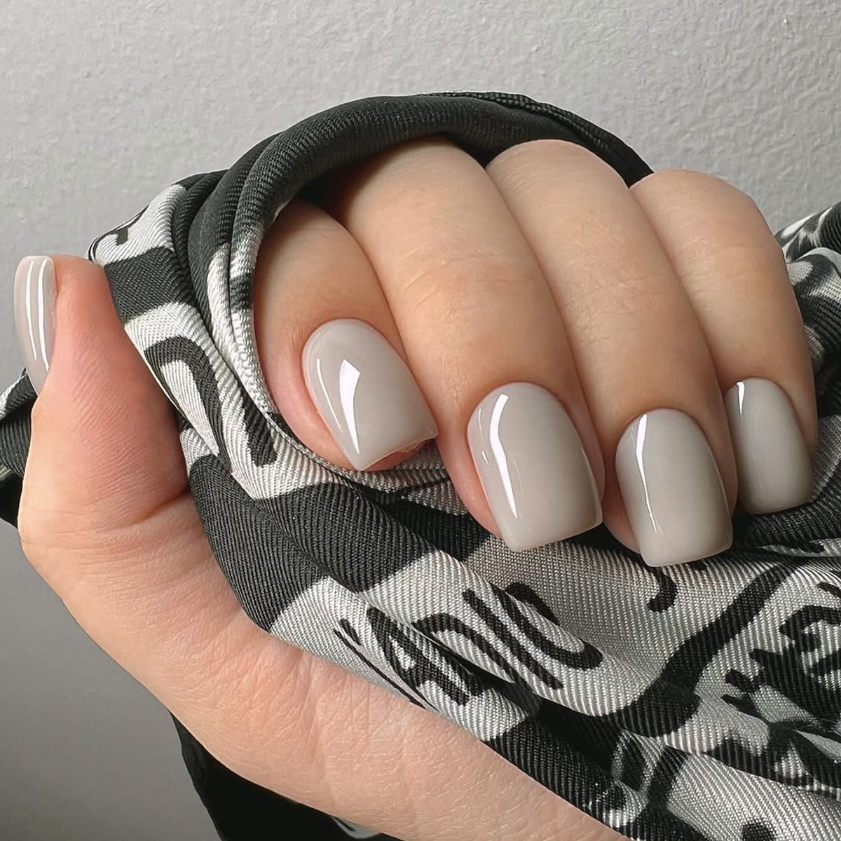 24p French Short Solid Color F - Nail Art Simple Elegant recensie en prijs