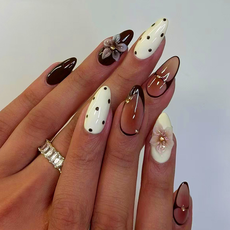 24pcs Finished Almond Press on - Nail Art Aesthetic recensie en prijs