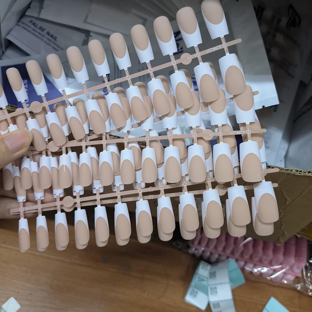 120Pcs Nude French Fake Nails  - Nail Art Aesthetic recensie en prijs