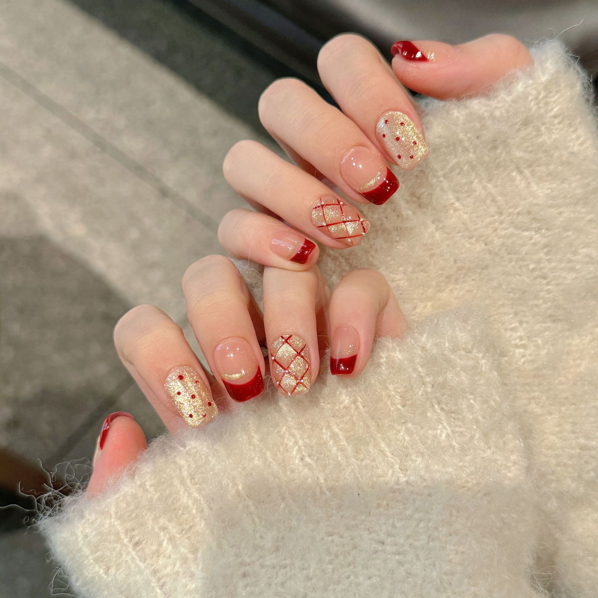 10pcs Pure Hand Pressed Coffin - Nail Art Red recensie en prijs